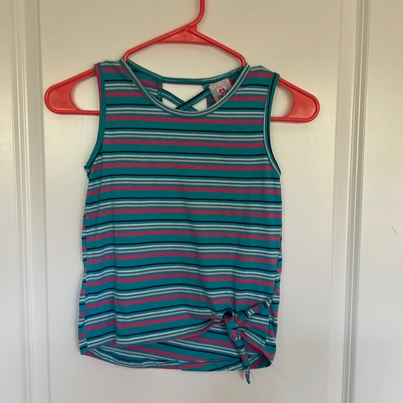 🌺2 for $12🌺 Girls Striped Tanktop - Picture 1 of 5